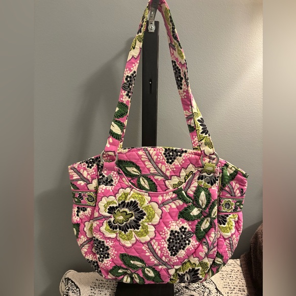 Vera Bradley Handbags - NWOT Vera Bradley Priscilla Pink Floral Quilted Tote Bag